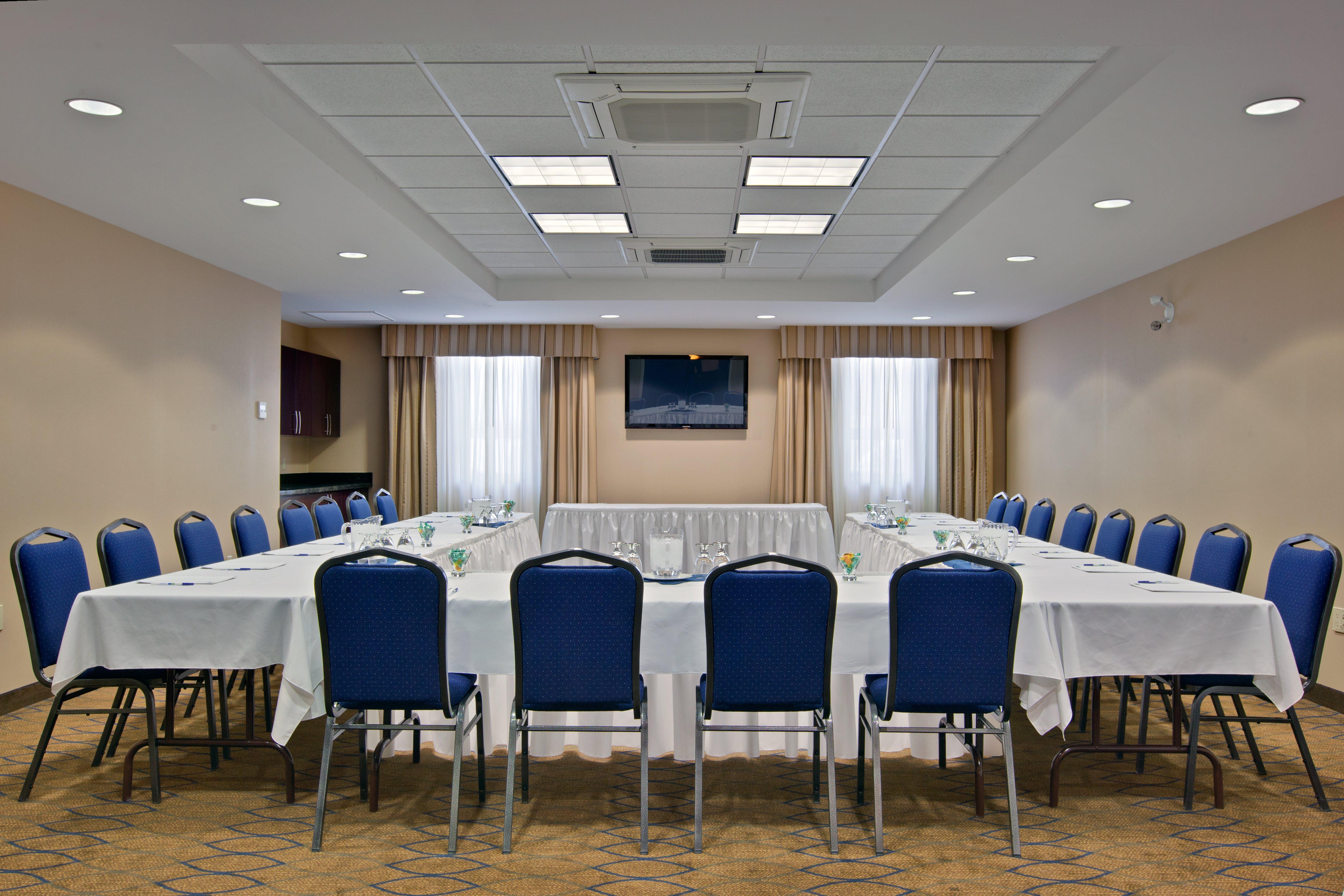 Comfort Inn & Suites Kincardine Bagian luar foto