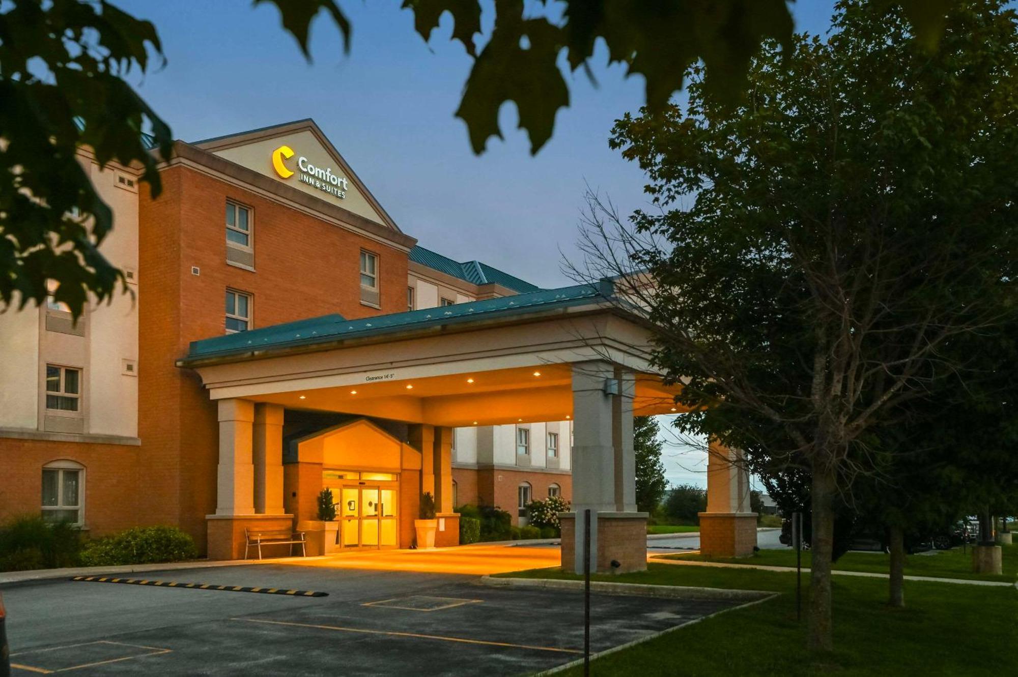 Comfort Inn & Suites Kincardine Bagian luar foto