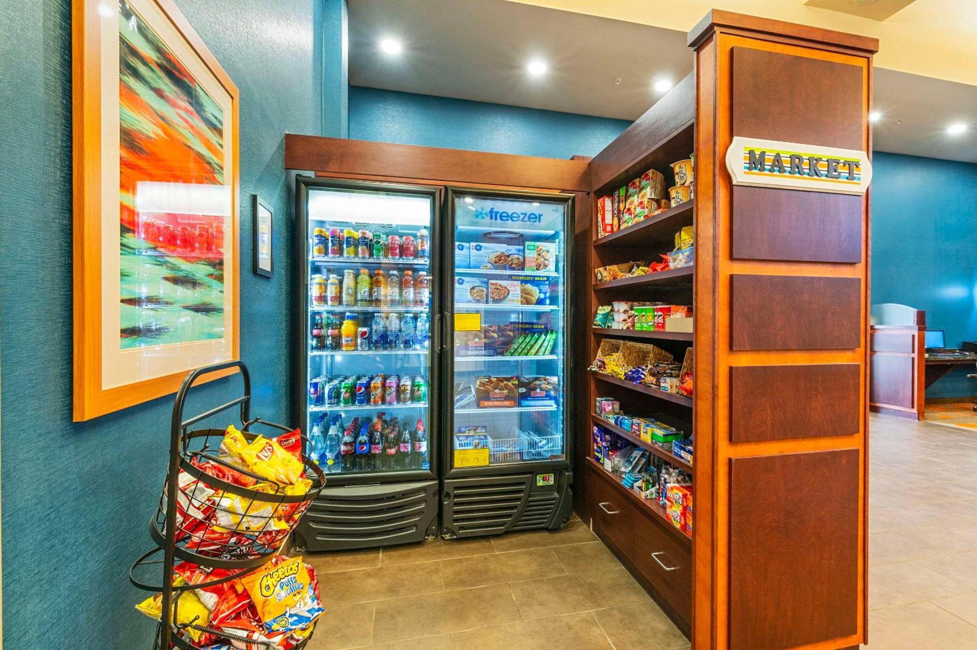 Comfort Inn & Suites Kincardine Bagian luar foto