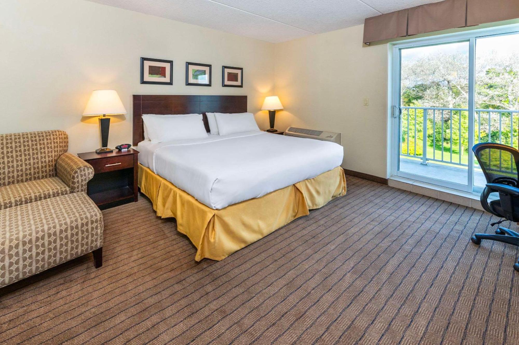 Comfort Inn & Suites Kincardine Bagian luar foto