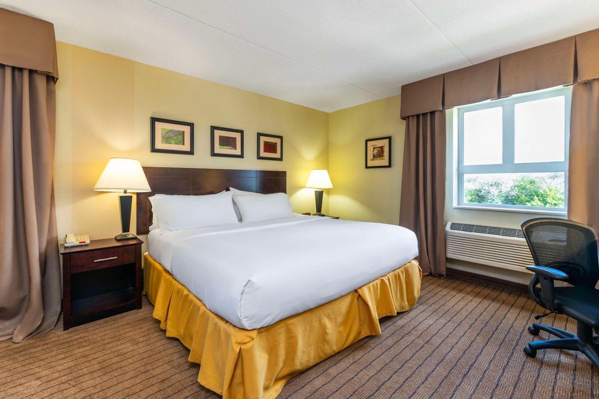 Comfort Inn & Suites Kincardine Bagian luar foto