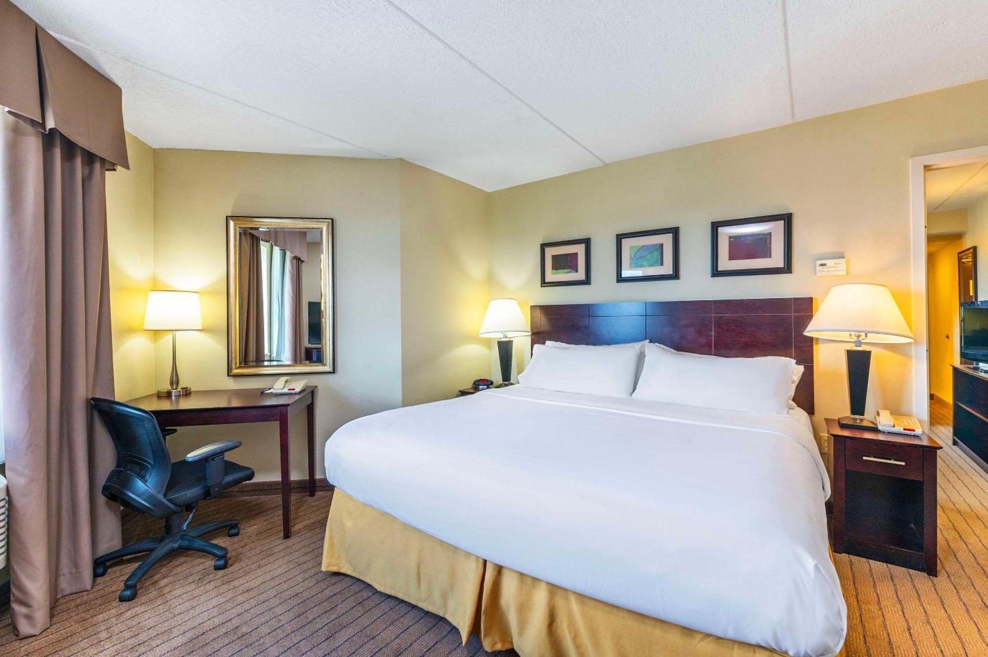 Comfort Inn & Suites Kincardine Bagian luar foto