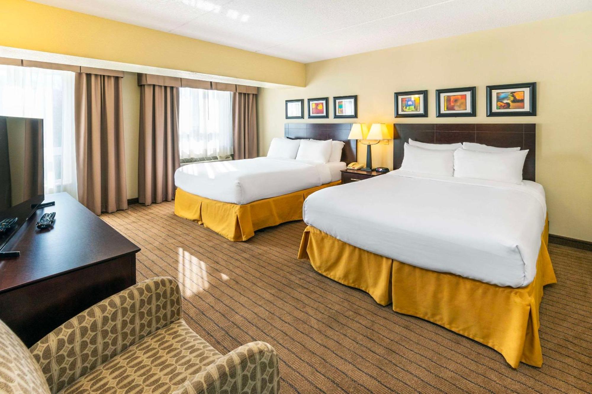 Comfort Inn & Suites Kincardine Bagian luar foto