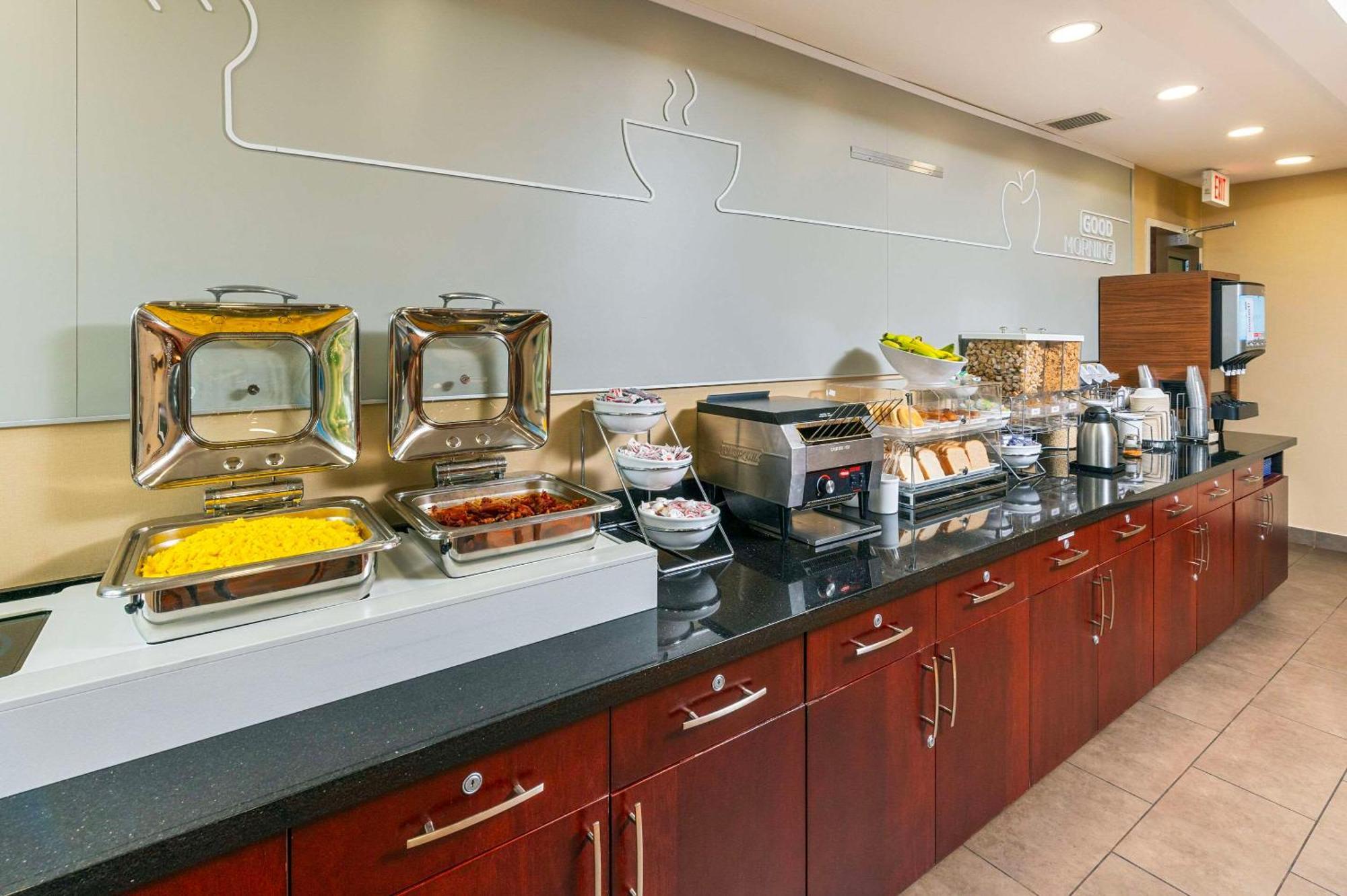 Comfort Inn & Suites Kincardine Bagian luar foto