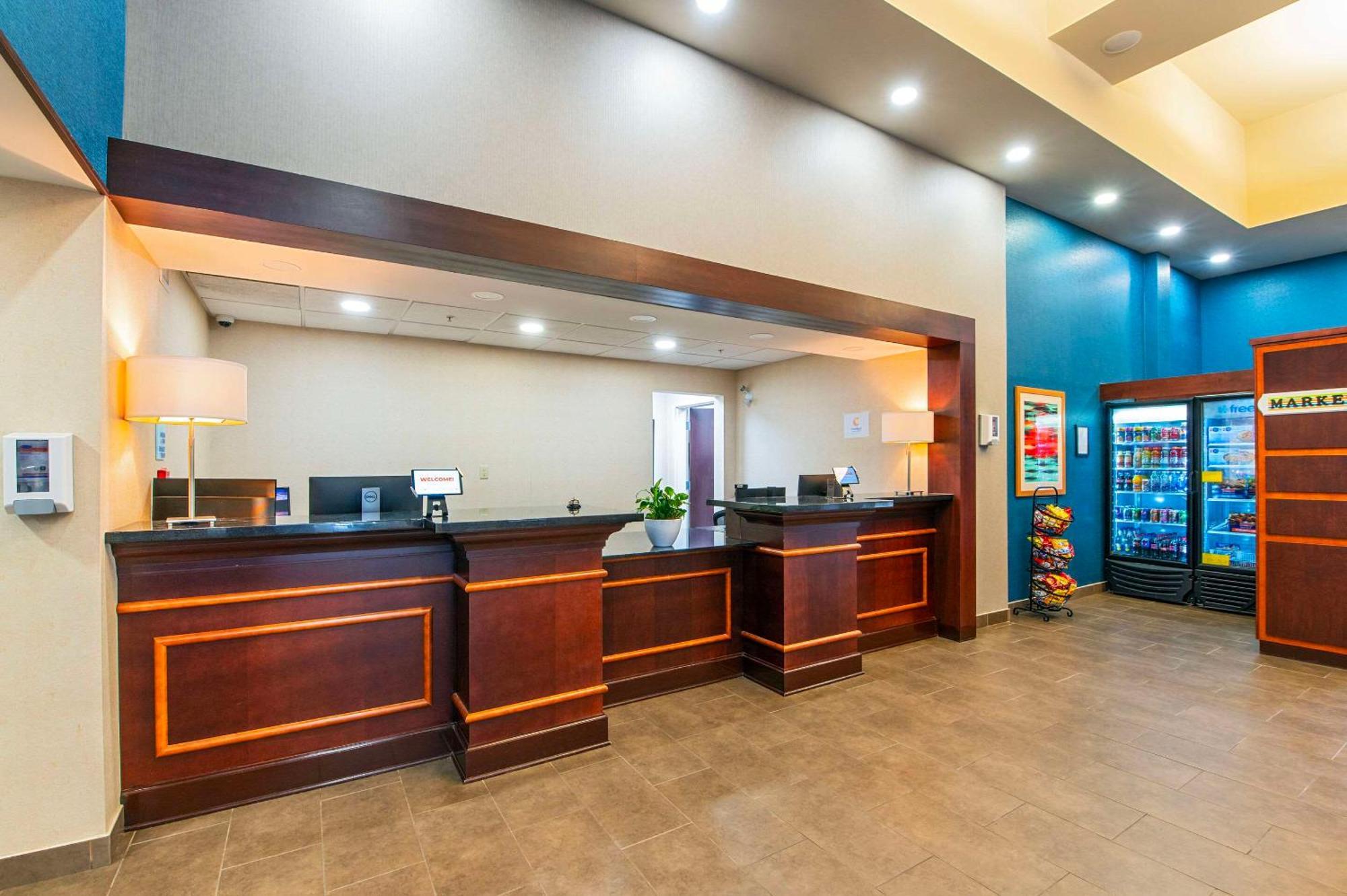 Comfort Inn & Suites Kincardine Bagian luar foto