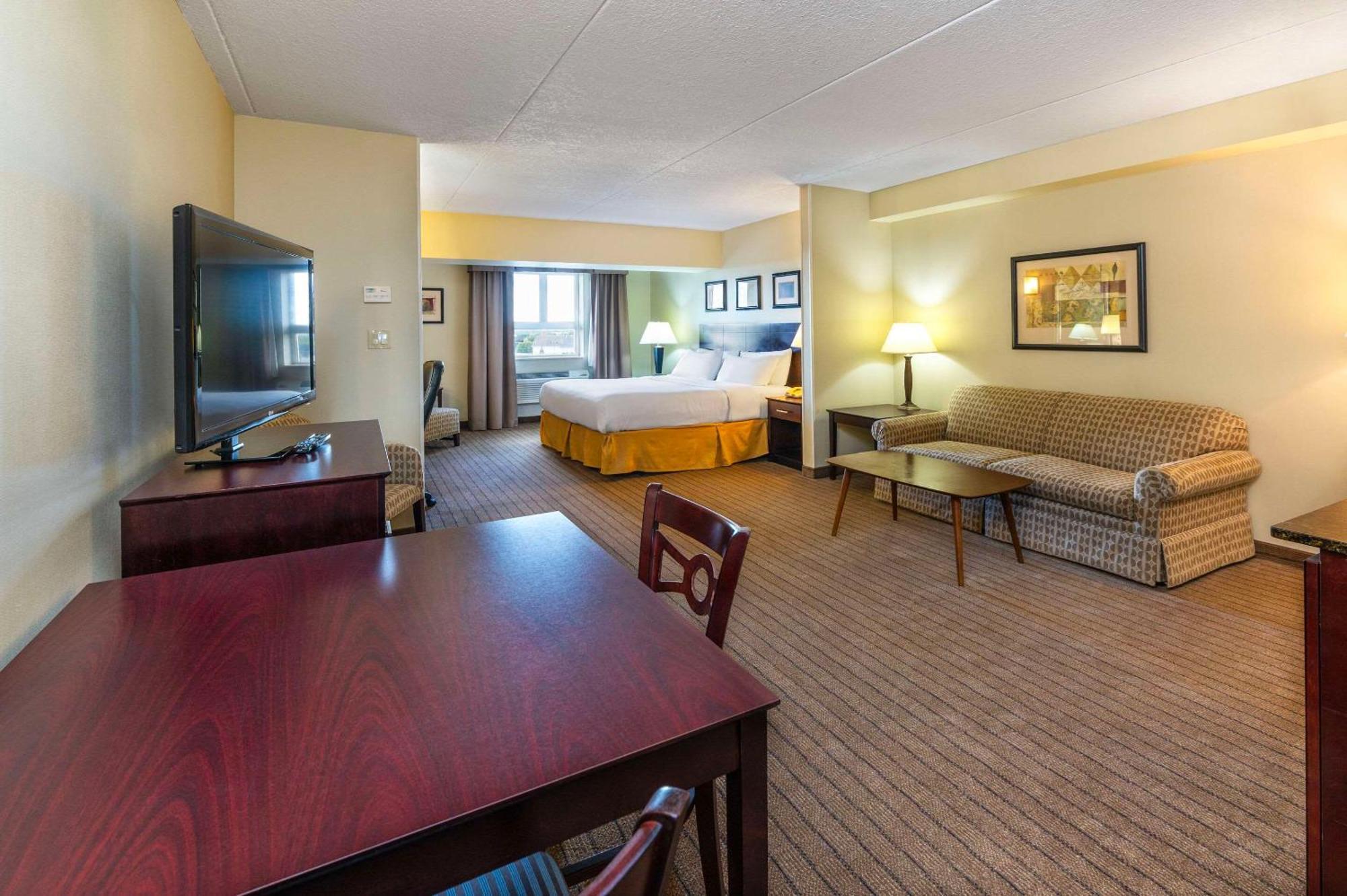 Comfort Inn & Suites Kincardine Bagian luar foto