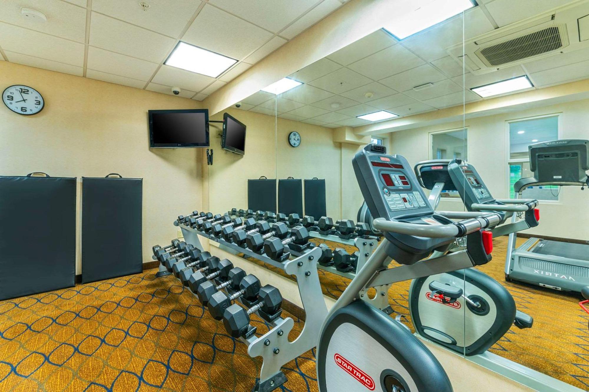 Comfort Inn & Suites Kincardine Bagian luar foto