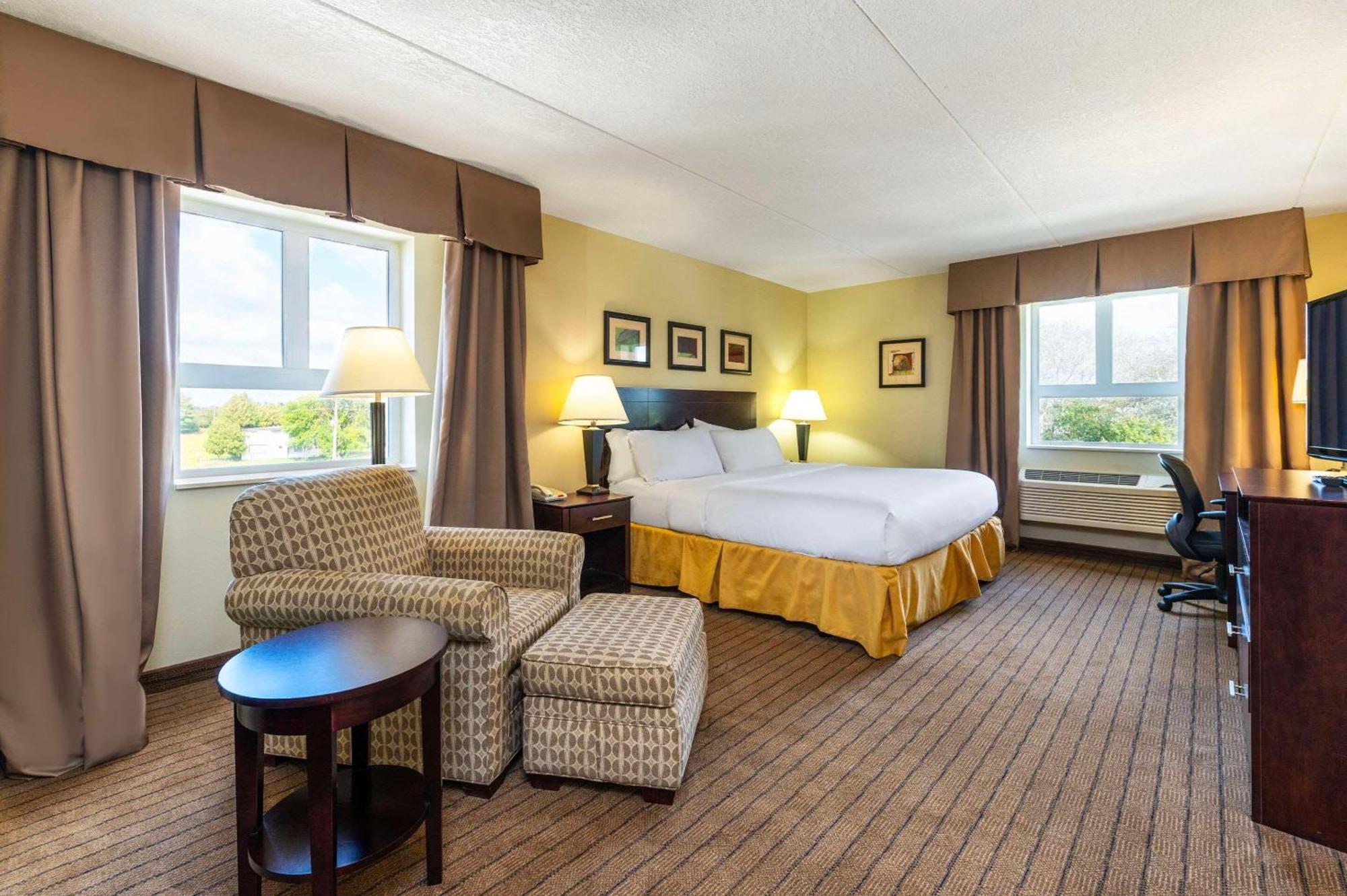 Comfort Inn & Suites Kincardine Bagian luar foto